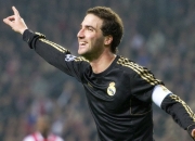 开云平台-赛道与绿茵，当F1争冠焦点战驶入澳大利亚压制英格兰的体育叙事