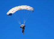 开云官网-教科书级的胜利，蒂亚戈在F1年度争冠之夜的完美演绎